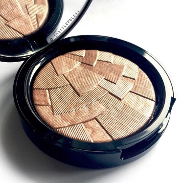 Anastasia Beverly Hills Illuminator in Riviera