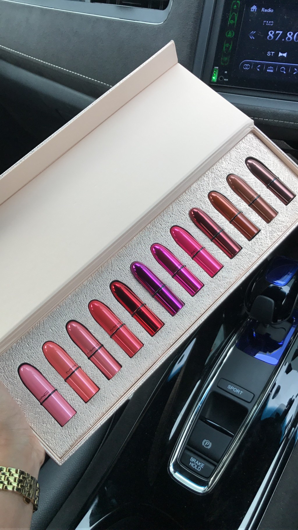 MAC Snow Ball Mini Lip Set is to die for! 